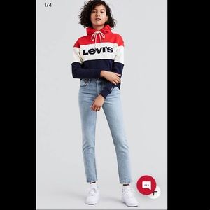 Levi’s 501 Skinny Jeans (100% cotton)